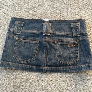 Guess mini skirt